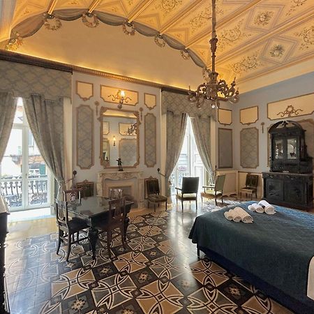 Carafa Di Maddaloni Residenza Di Charme Hotel Наполи Екстериор снимка