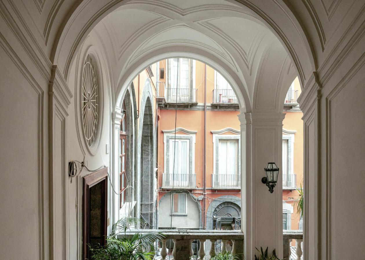 Carafa Di Maddaloni Residenza Di Charme Hotel Наполи Екстериор снимка
