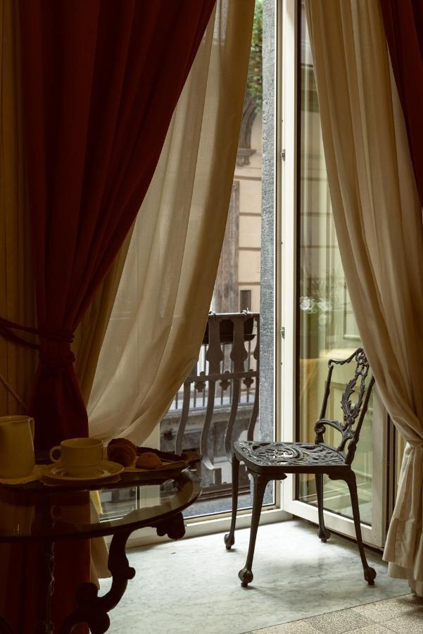 Carafa Di Maddaloni Residenza Di Charme Hotel Наполи Екстериор снимка