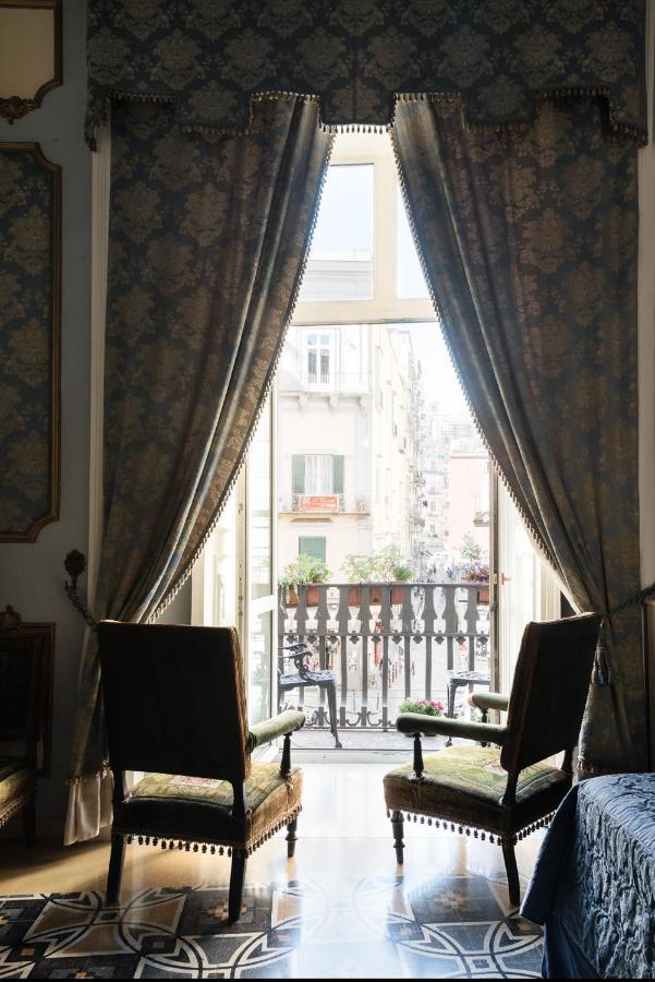 Carafa Di Maddaloni Residenza Di Charme Hotel Наполи Екстериор снимка
