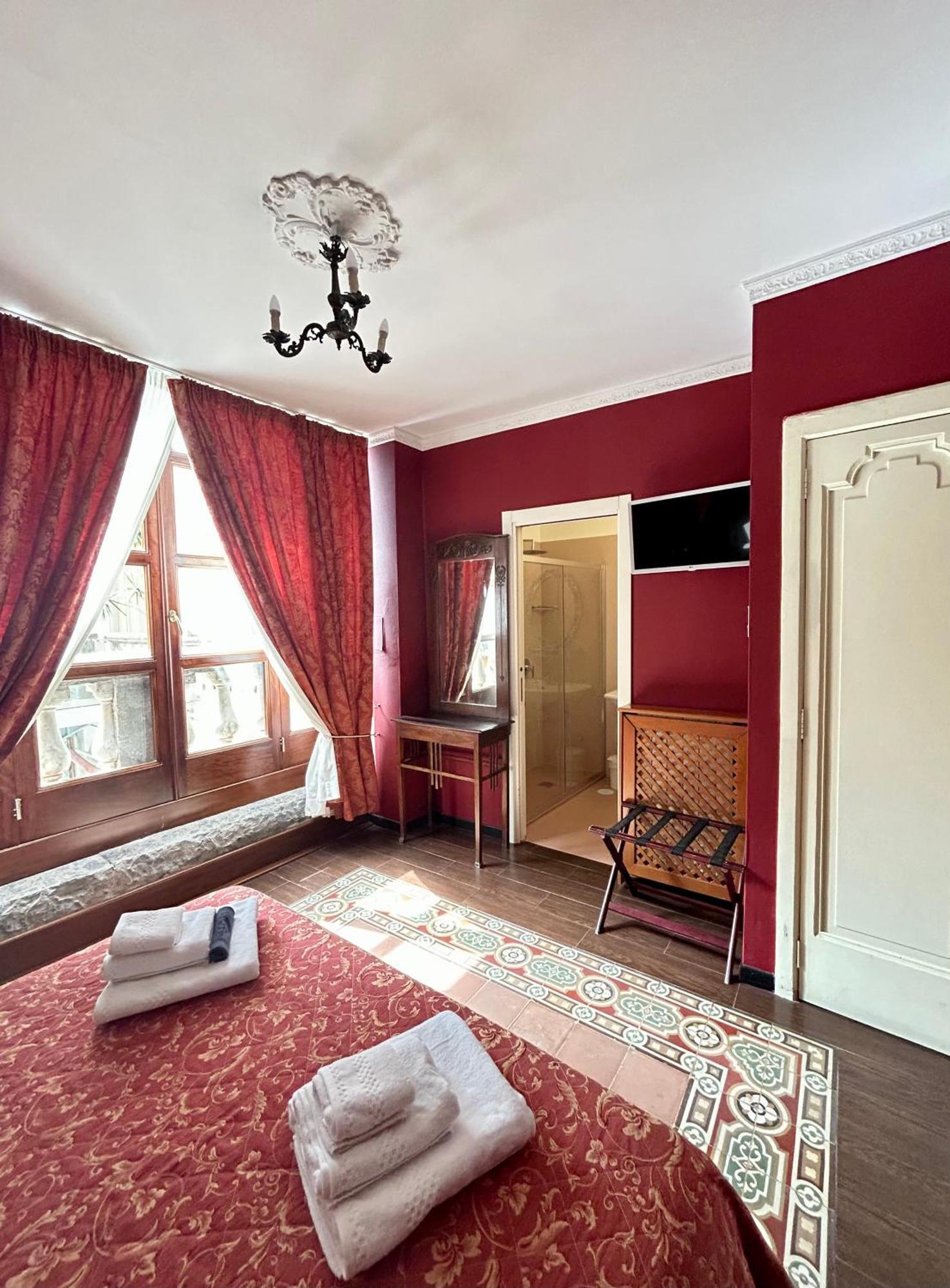 Carafa Di Maddaloni Residenza Di Charme Hotel Наполи Екстериор снимка